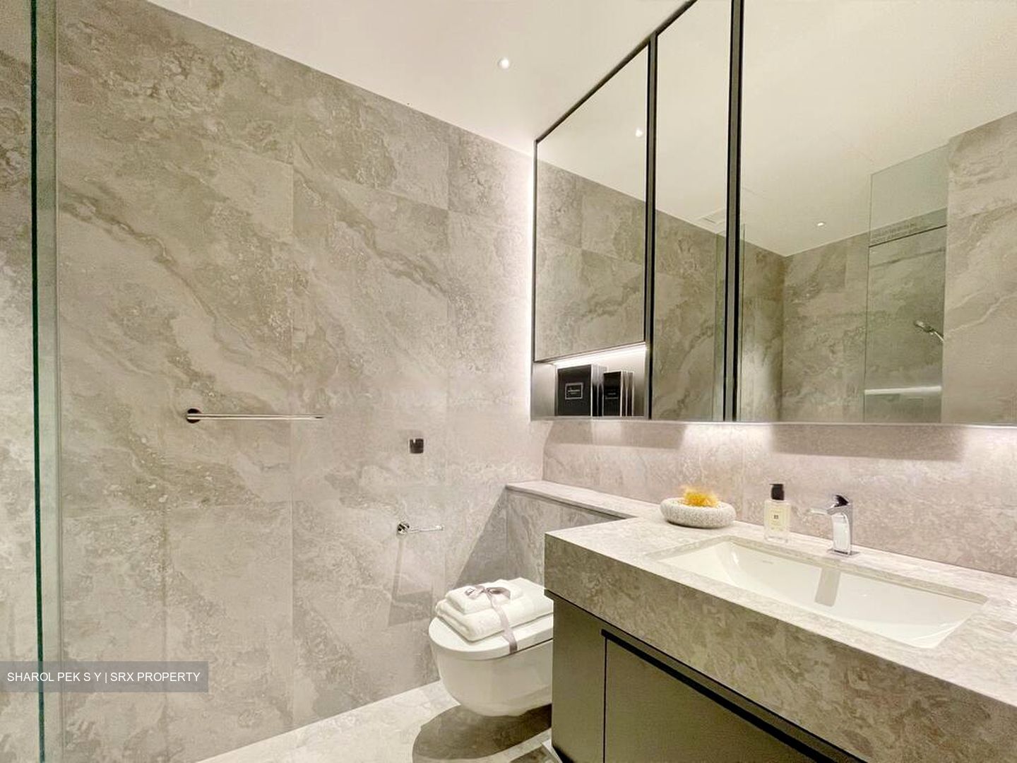 Meyer Road (D15), Condominium #458088441